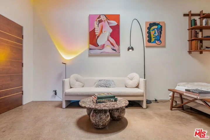 530 Molino Street 213, Los Angeles, California 90013