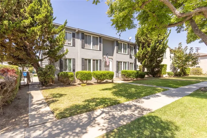 4411 Linden Avenue, Long Beach, California 90807
