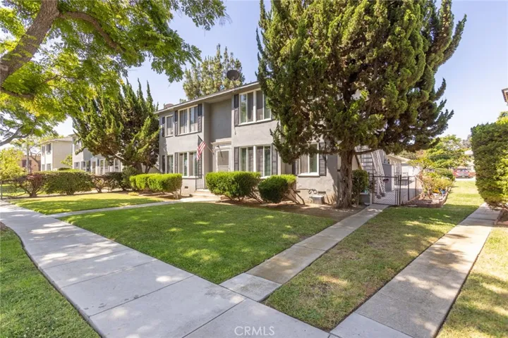 4411 Linden Avenue, Long Beach, California 90807