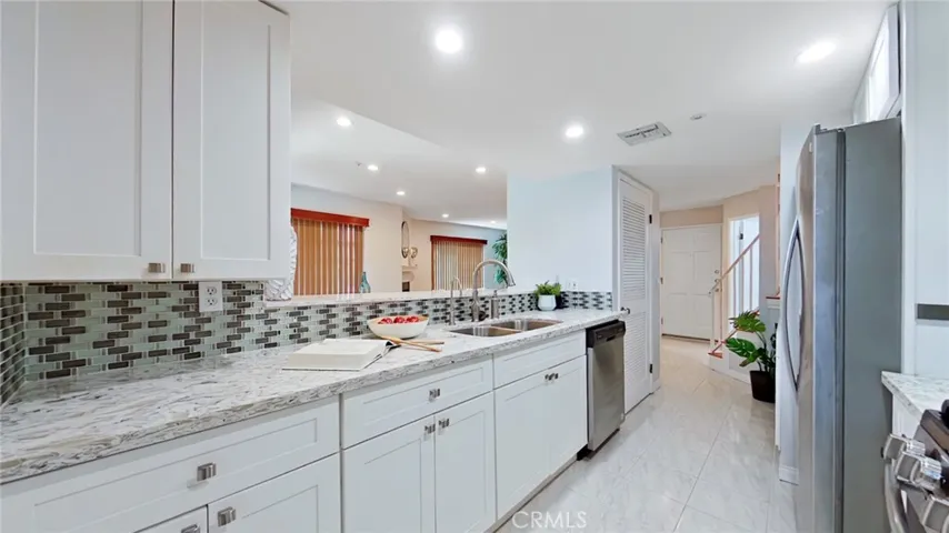 522 W Stocker 6, Glendale, California 91202