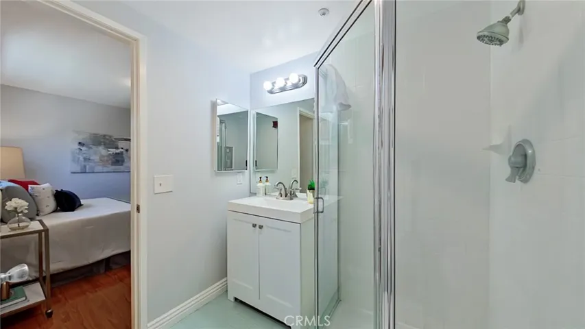 522 W Stocker 6, Glendale, California 91202