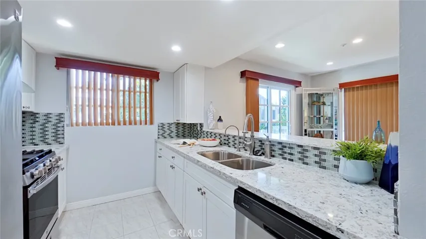 522 W Stocker 6, Glendale, California 91202