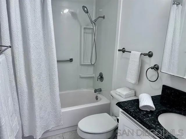 7550 Eads Avenue 203, La Jolla, California 92037