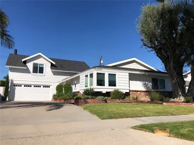 Well maintained, large home in a desireable neighborhood