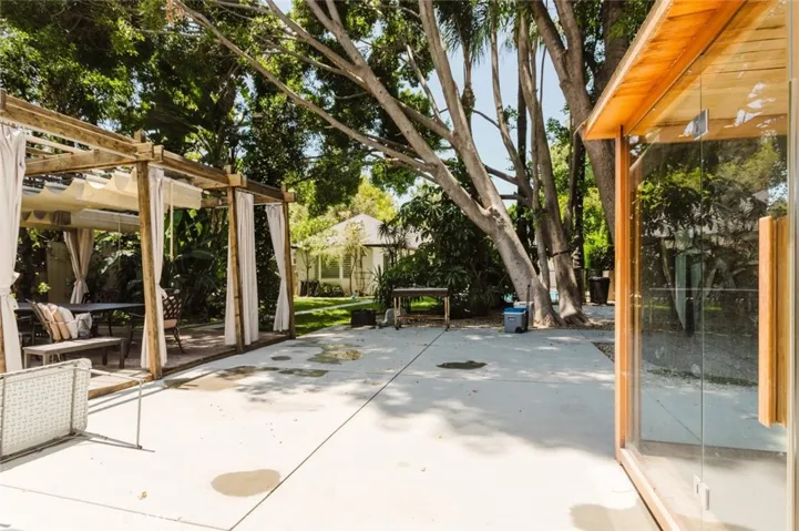 6638 Blucher Avenue, Van Nuys, California 91406