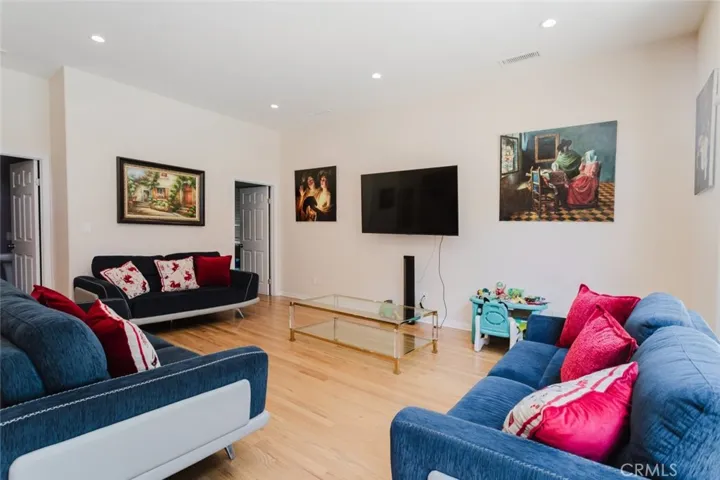 6638 Blucher Avenue, Van Nuys, California 91406