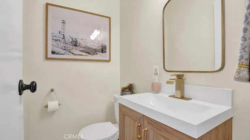 1424 Deauville Place, Costa Mesa, California 92626