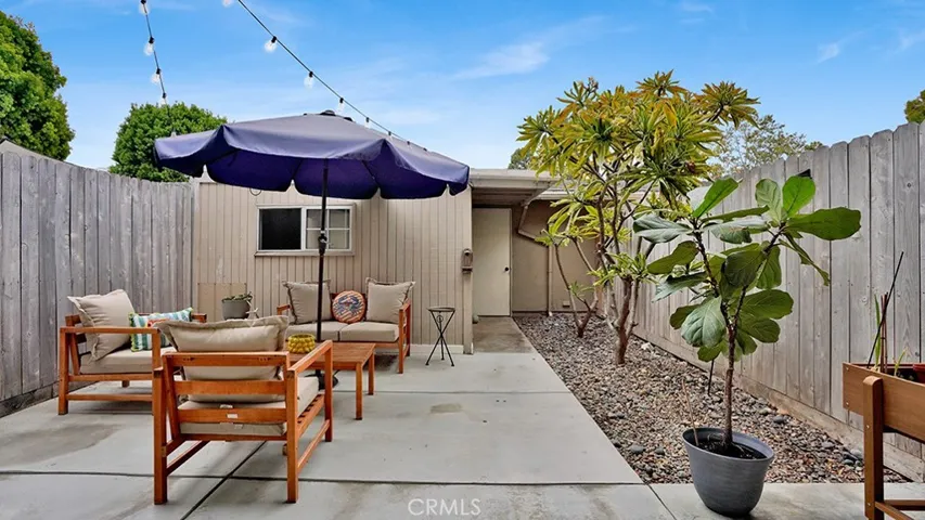 1424 Deauville Place, Costa Mesa, California 92626