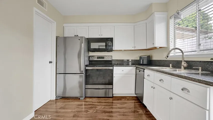 1424 Deauville Place, Costa Mesa, California 92626