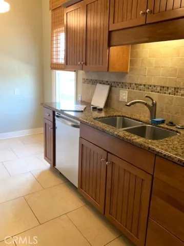 #4 Kitchen