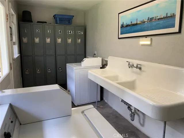 Laundry Room with Tenant Lockers
