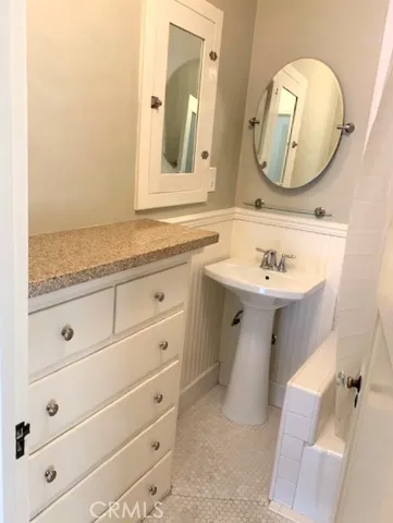 #4 Bath Room