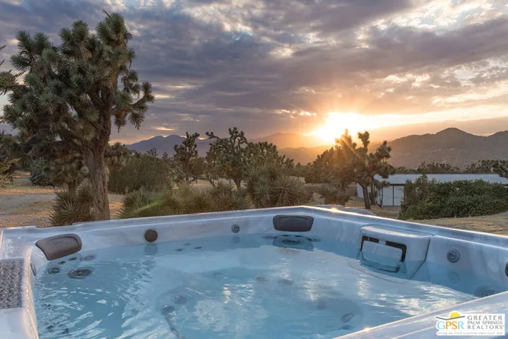55070 Hoopa Trail, Yucca Valley, California 92284