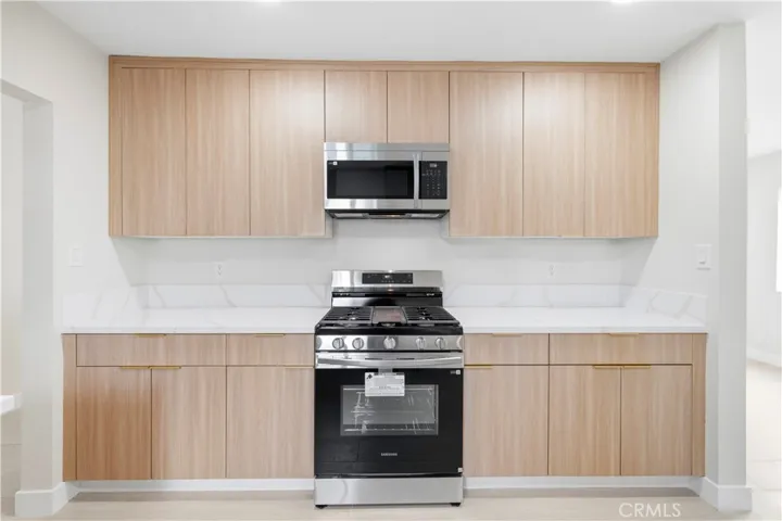 7108 Quakertown Avenue, Winnetka, California 91306