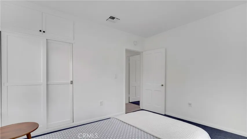 10207 Camarillo Street, Toluca Lake, California 91602