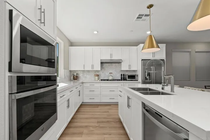 15431 Van Lodensteyn Way, San Diego, California 92127