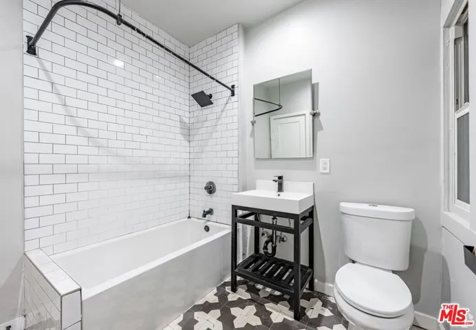 747 S New Hampshire Avenue, Los Angeles, California 90005