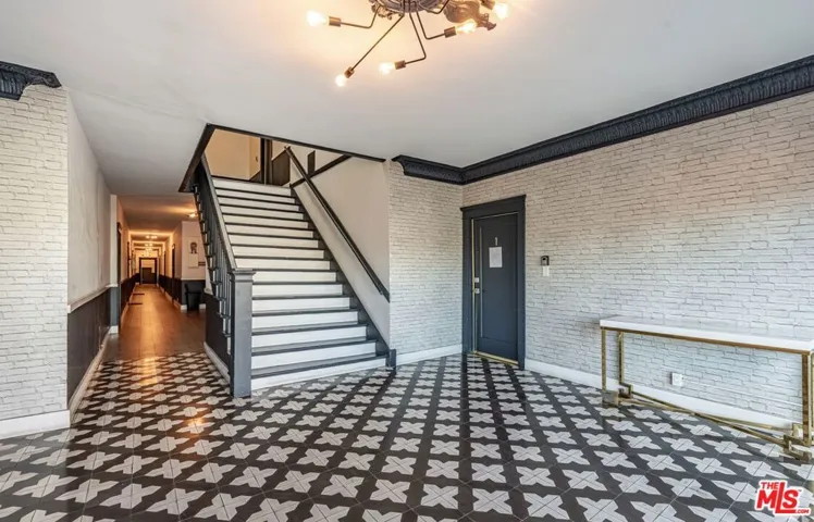 747 S New Hampshire Avenue, Los Angeles, California 90005
