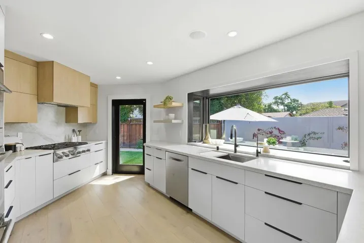 845 Pollard Road, Los Gatos, California 95032