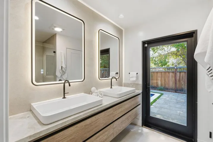 845 Pollard Road, Los Gatos, California 95032