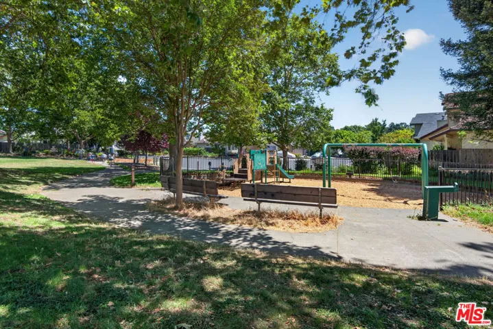 930 Bartlett Place, Windsor, California 95492