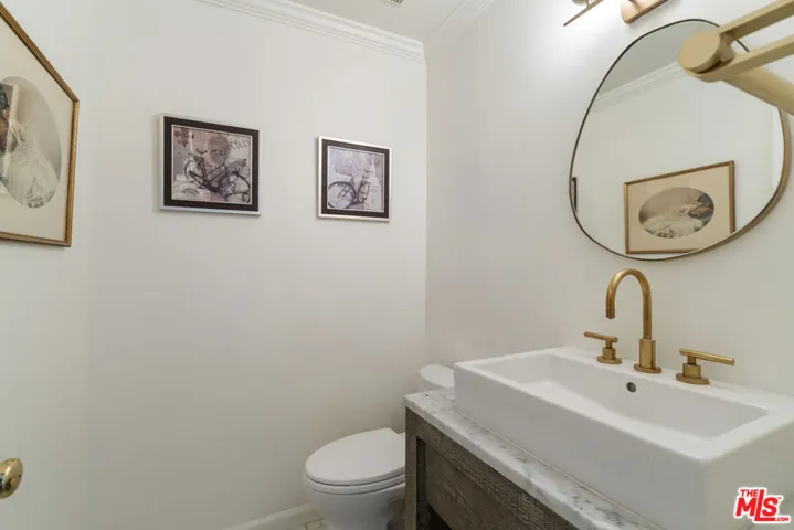 648 Wilcox Avenue, Los Angeles, California 90004