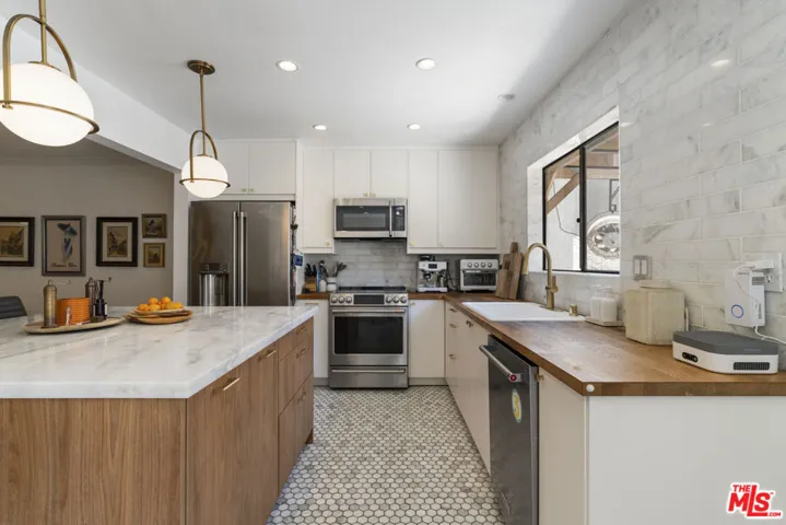 648 Wilcox Avenue, Los Angeles, California 90004