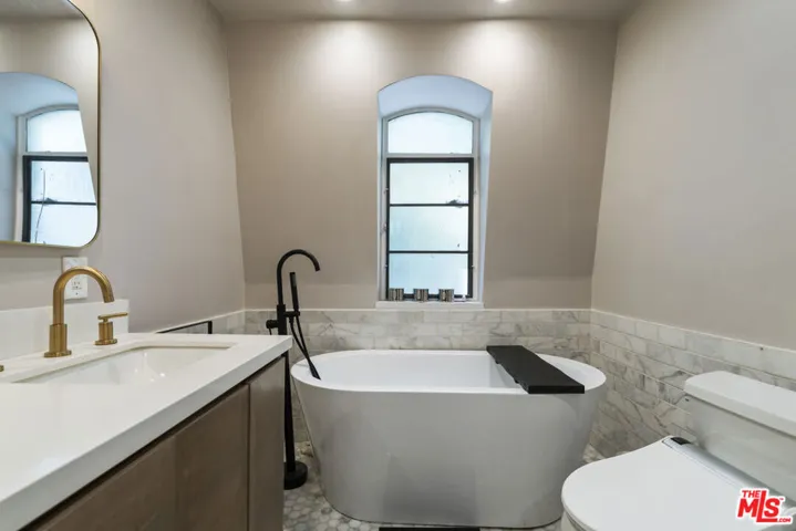 648 Wilcox Avenue, Los Angeles, California 90004