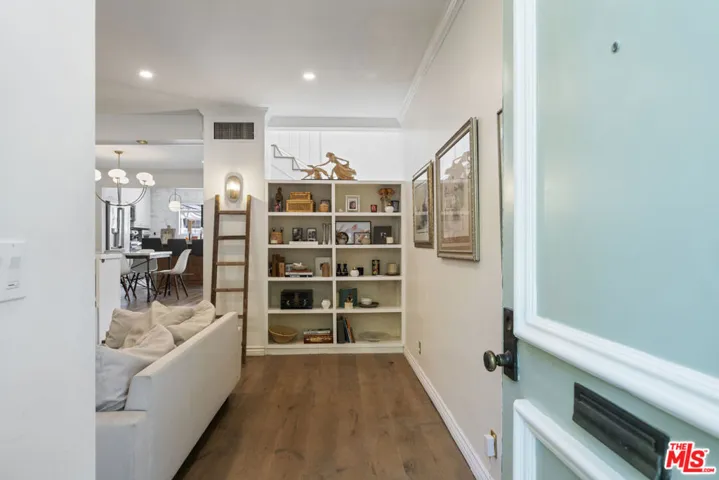 648 Wilcox Avenue, Los Angeles, California 90004