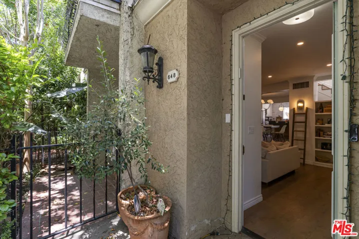 648 Wilcox Avenue, Los Angeles, California 90004