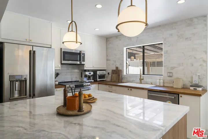 648 Wilcox Avenue, Los Angeles, California 90004