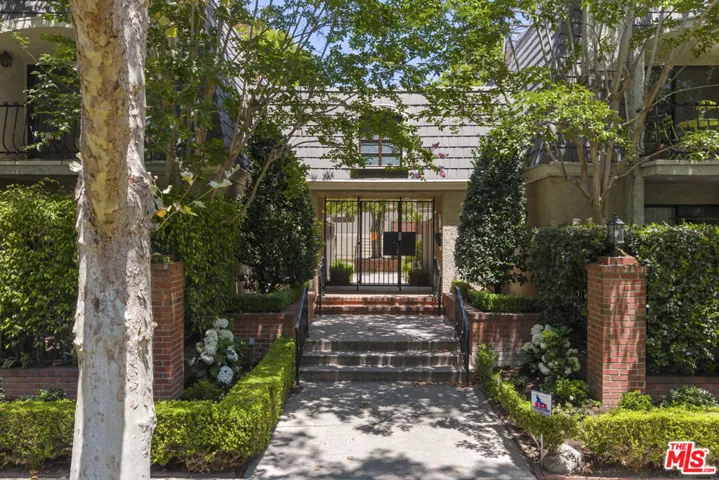 648 Wilcox Avenue, Los Angeles, California 90004