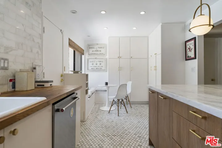 648 Wilcox Avenue, Los Angeles, California 90004