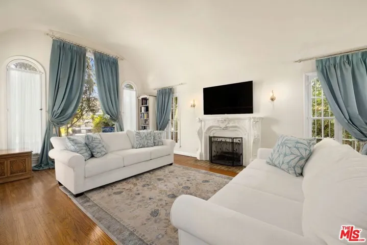 187 N Citrus Avenue, Los Angeles, California 90036