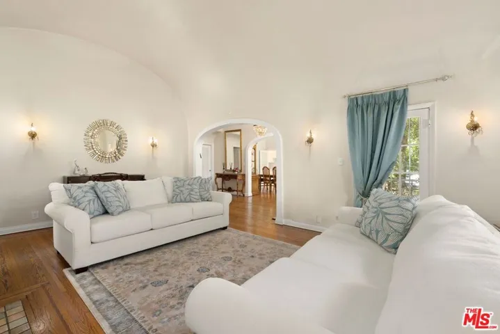 187 N Citrus Avenue, Los Angeles, California 90036