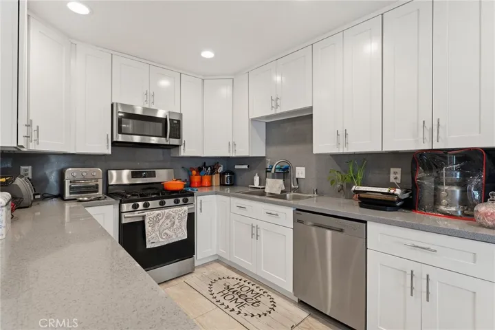 5259 Creekside Rd, Camarillo, California 93012