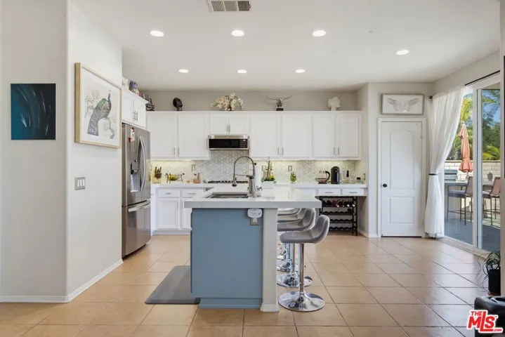 28937 Mirada Circulo, Valencia, California 91354