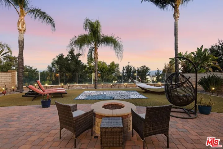 28937 Mirada Circulo, Valencia, California 91354