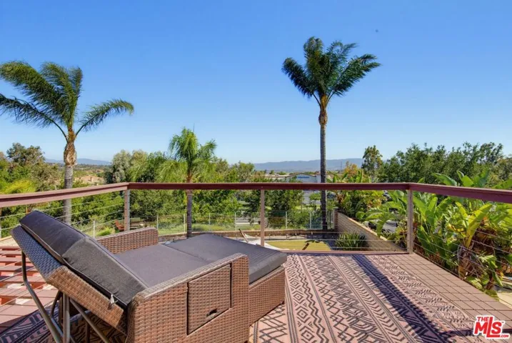 28937 Mirada Circulo, Valencia, California 91354