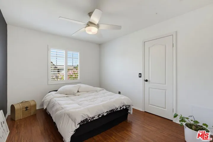 28937 Mirada Circulo, Valencia, California 91354