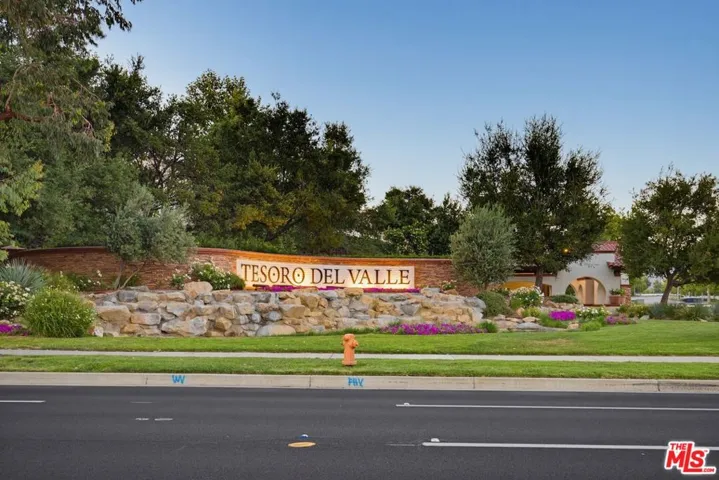 28937 Mirada Circulo, Valencia, California 91354