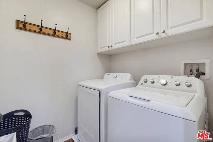 28937 Mirada Circulo, Valencia, California 91354