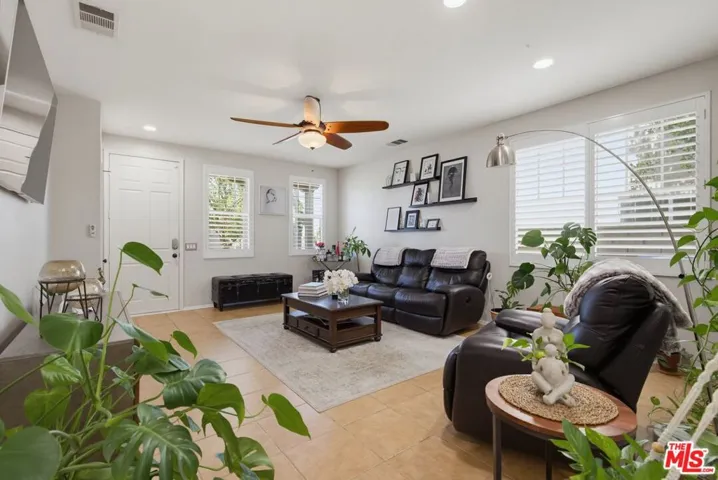 28937 Mirada Circulo, Valencia, California 91354