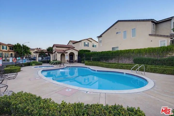 28937 Mirada Circulo, Valencia, California 91354