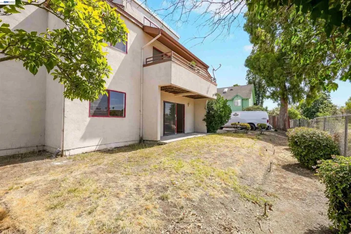 27949 Thornton Ct 1b, Hayward, California 94544