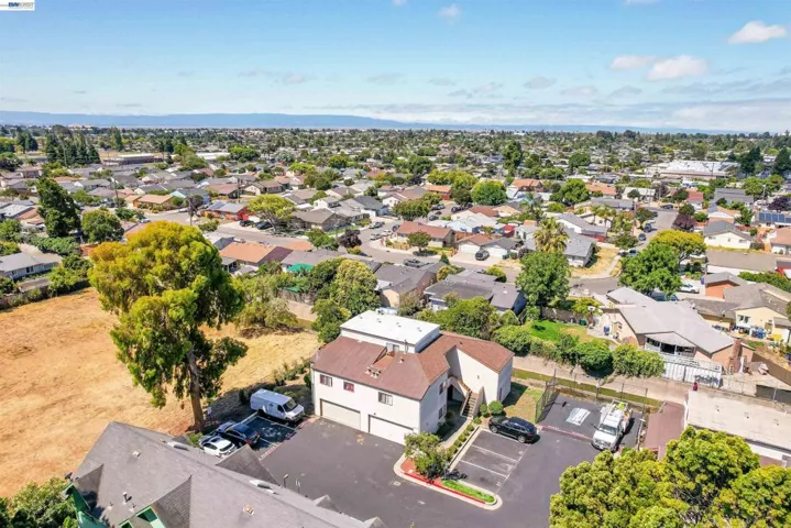 27949 Thornton Ct 1b, Hayward, California 94544