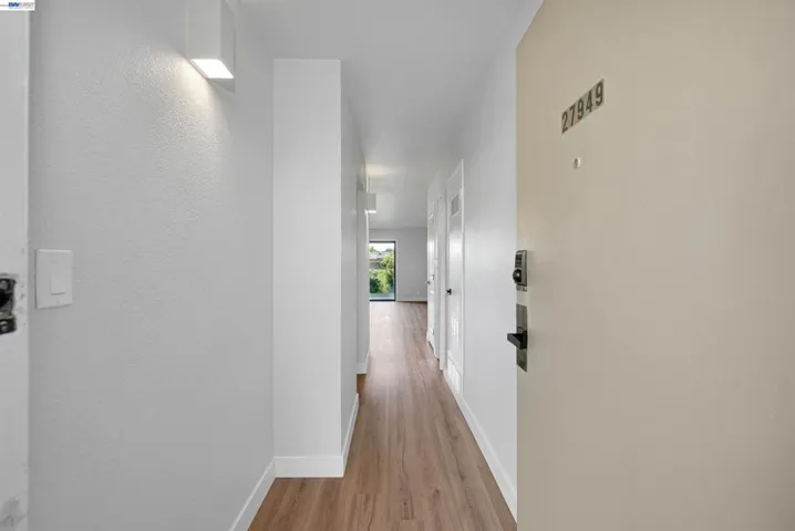 27949 Thornton Ct 1b, Hayward, California 94544