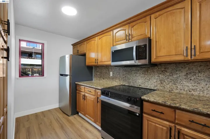 27949 Thornton Ct 1b, Hayward, California 94544