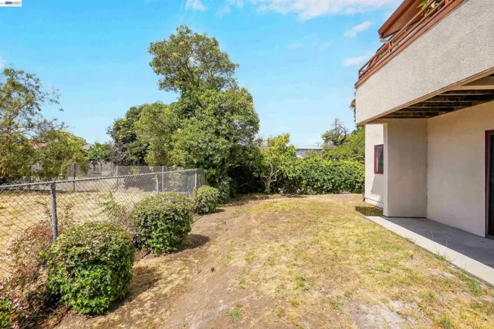 27949 Thornton Ct 1b, Hayward, California 94544
