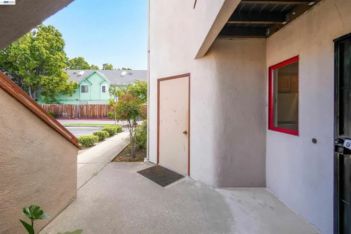 27949 Thornton Ct 1b, Hayward, California 94544